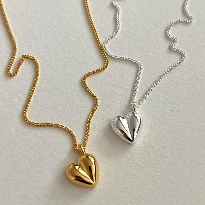ESSENTIALS - Heart Necklace Silver