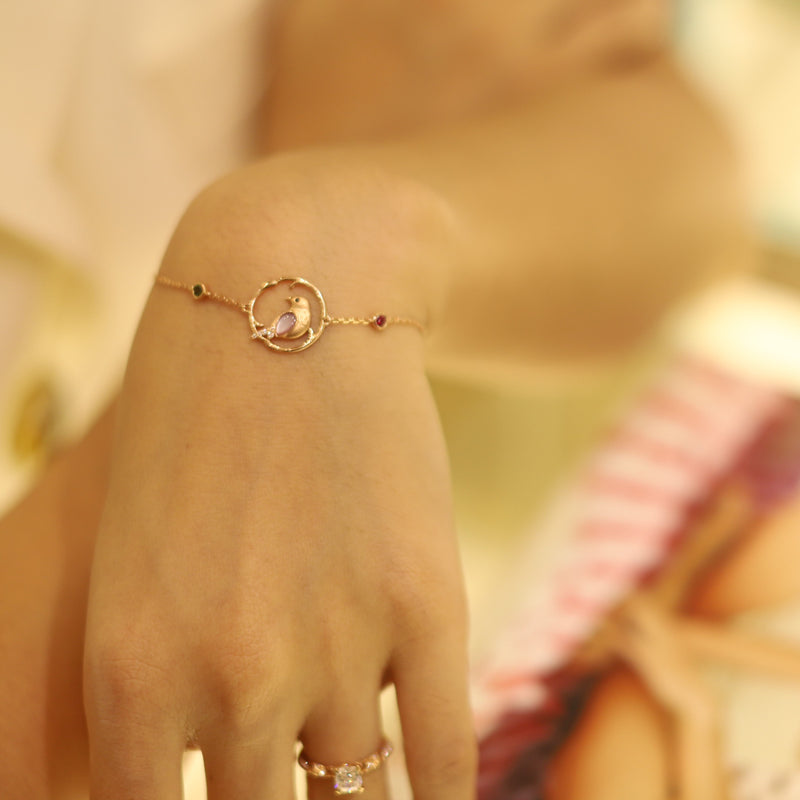 ROBIN - Armband mit Rosa Muschel, Rubin, Tsavorit, Diamant und Gold